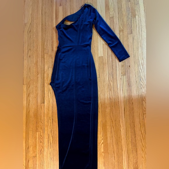 Windsor Velvet Blue Formal Gown - Size M - Picture 1 of 4